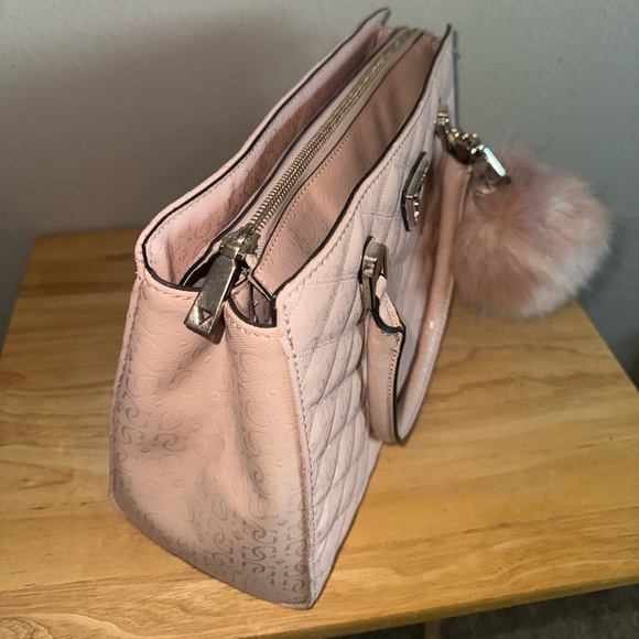 Pink Guess Satchel Purse with Crossbody Belt. - Picture 5 of 11